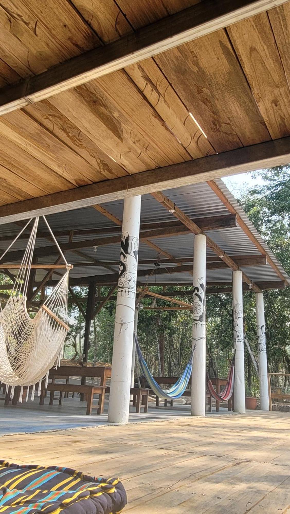 Pachamaya River Hostel Lanquín Zewnętrze zdjęcie