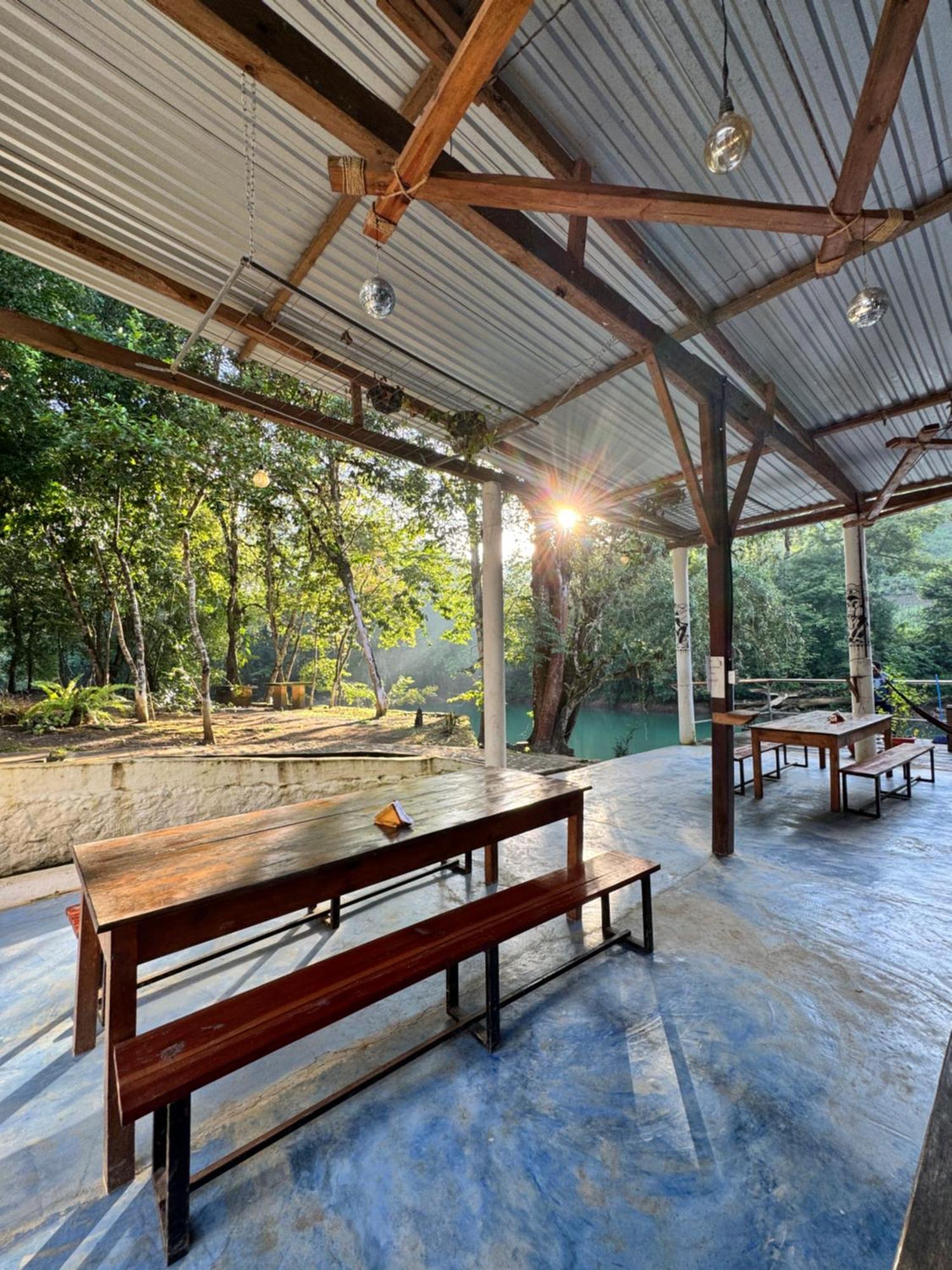Pachamaya River Hostel Lanquín Zewnętrze zdjęcie